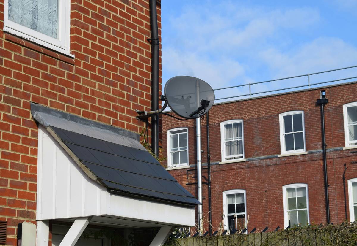 Solar String Inverter vs Micro Inverter: 7 Proven Differences to Avoid Costly Mistakes